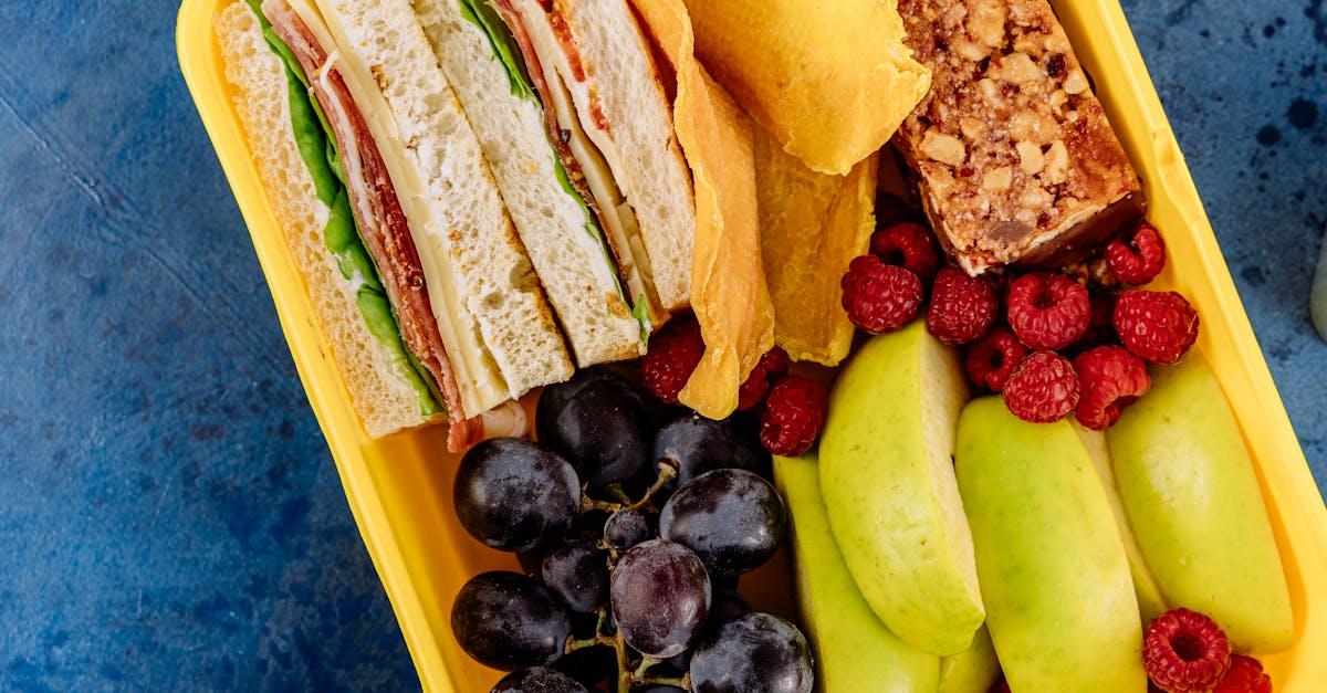 15 zdrowych przekąsek do lunchboxa: prosto, kolorowo i bez nudy