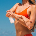 SPF, który współpracuje z makijażem: ranking lekkich filtrów i triki na nieskazitelne wykończenie